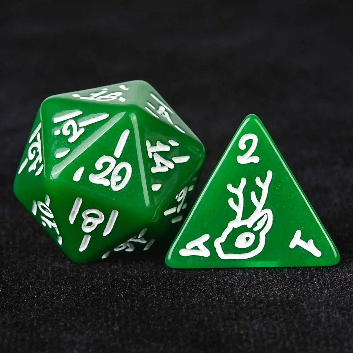Green Christmas Acrylic DND Dice Set – Snowflake Pattern – Christmas gift: Green acrylic Christmas DND D20 and D4 dice