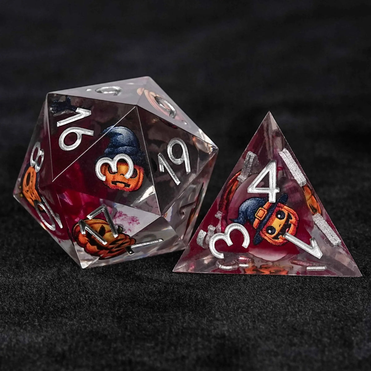 Halloween Pumpkin Resin DND Dice Set – Halloween Gift: Transparent Blood Red Resin Pumpkin Monster DND D20 Dice and D4
