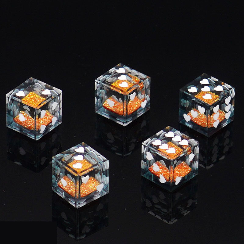 Heart Resin D6 Dice – Glitter – Quicksand 18mm – alternate product view