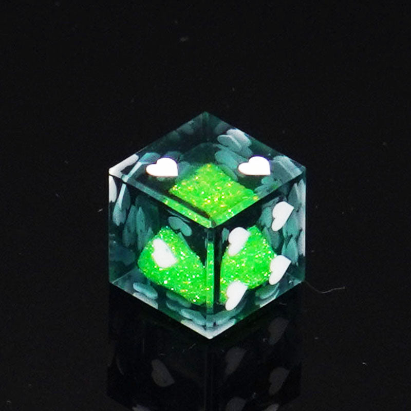 Heart Resin D6 Dice – Glitter – Quicksand 18mm – alternate product view