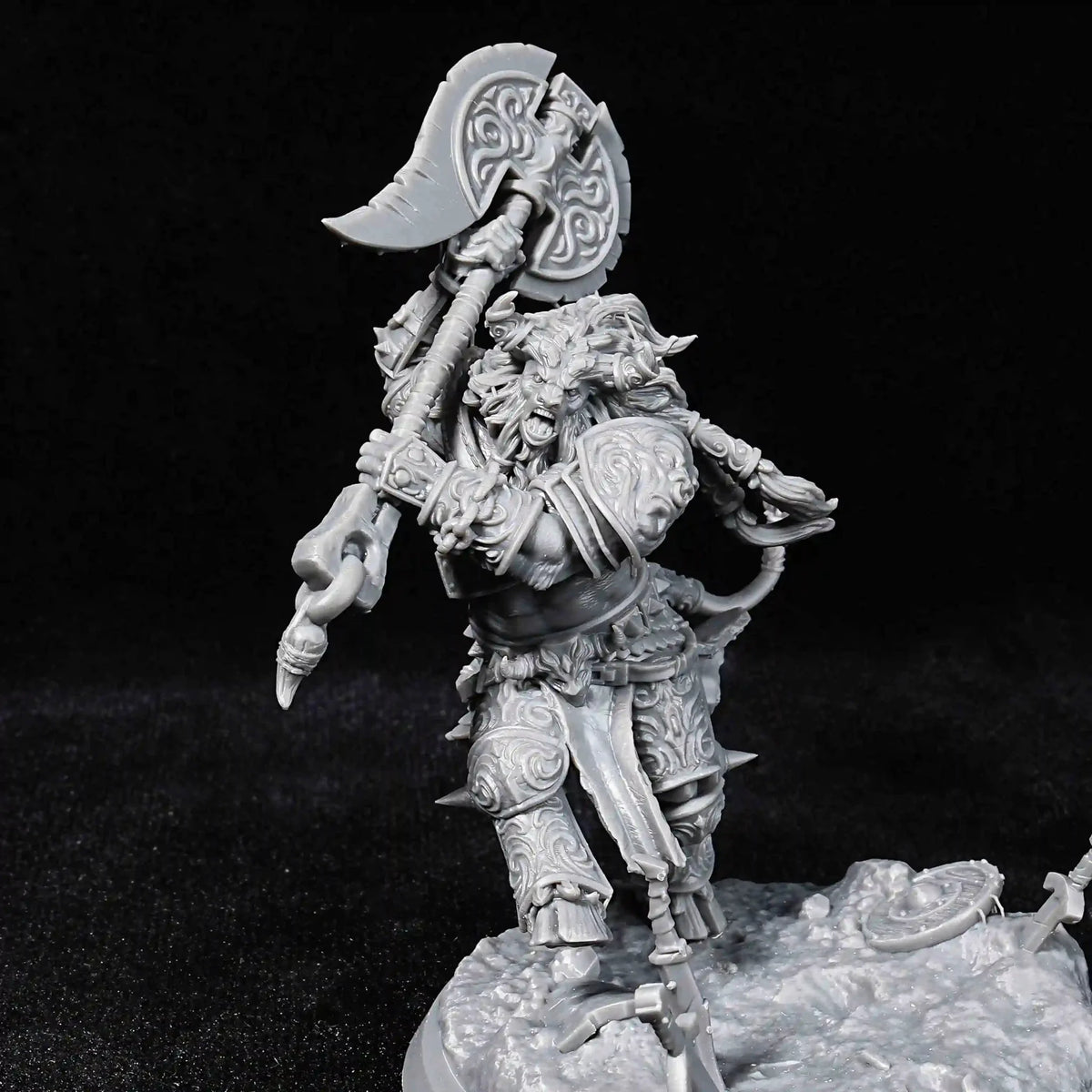 Heavy Minotaur RPG Miniature – Tabletop Model – Heavy Minotaur Warrior DND Character Miniature Model