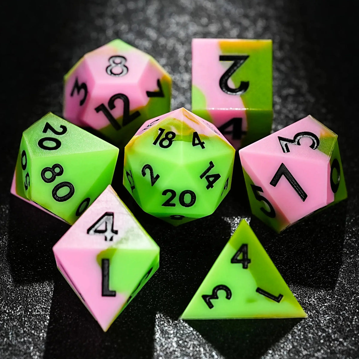 Mixed Color Silicone DND Dice Set – Colorful mixed color board game silicone polyhedron dice set + purple numbers