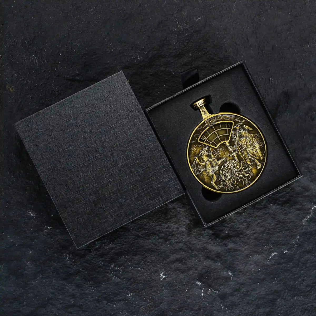 Pocket Watch Metal Spinner Dice Set – Unique 7-in-1 antique gold DND spinning dice pocket watch with a black foam-lined