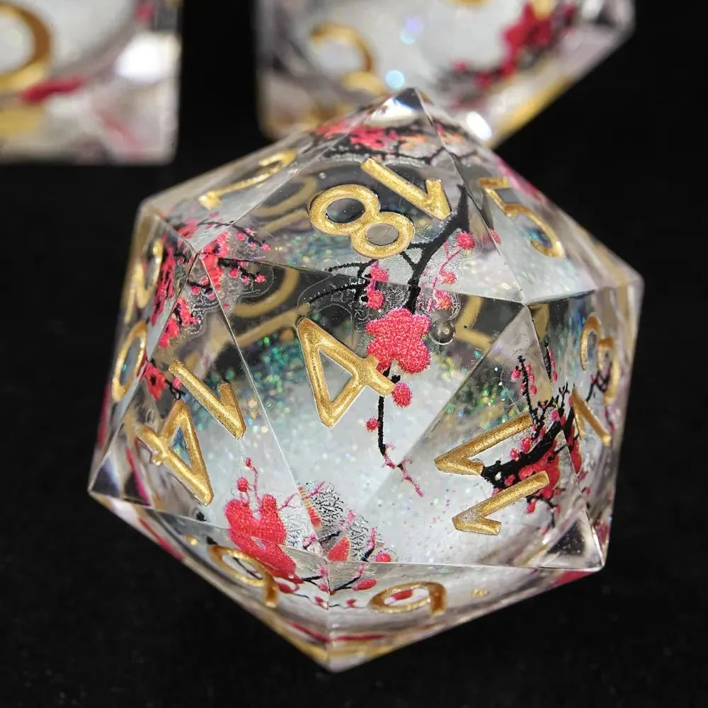 Plum Blossom Resin Sharp Edge Dice Set – Gold Numbers – Sharp - edged plum blossom resin DND dice set + gold numbers