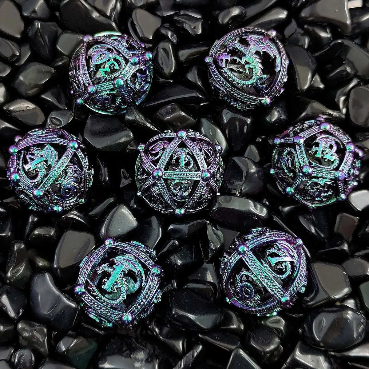 Pterosaur Metal DND Dice Set – Cool pterosaur spreading wings Metal hollow edge rounded corners dnd dice set purple and