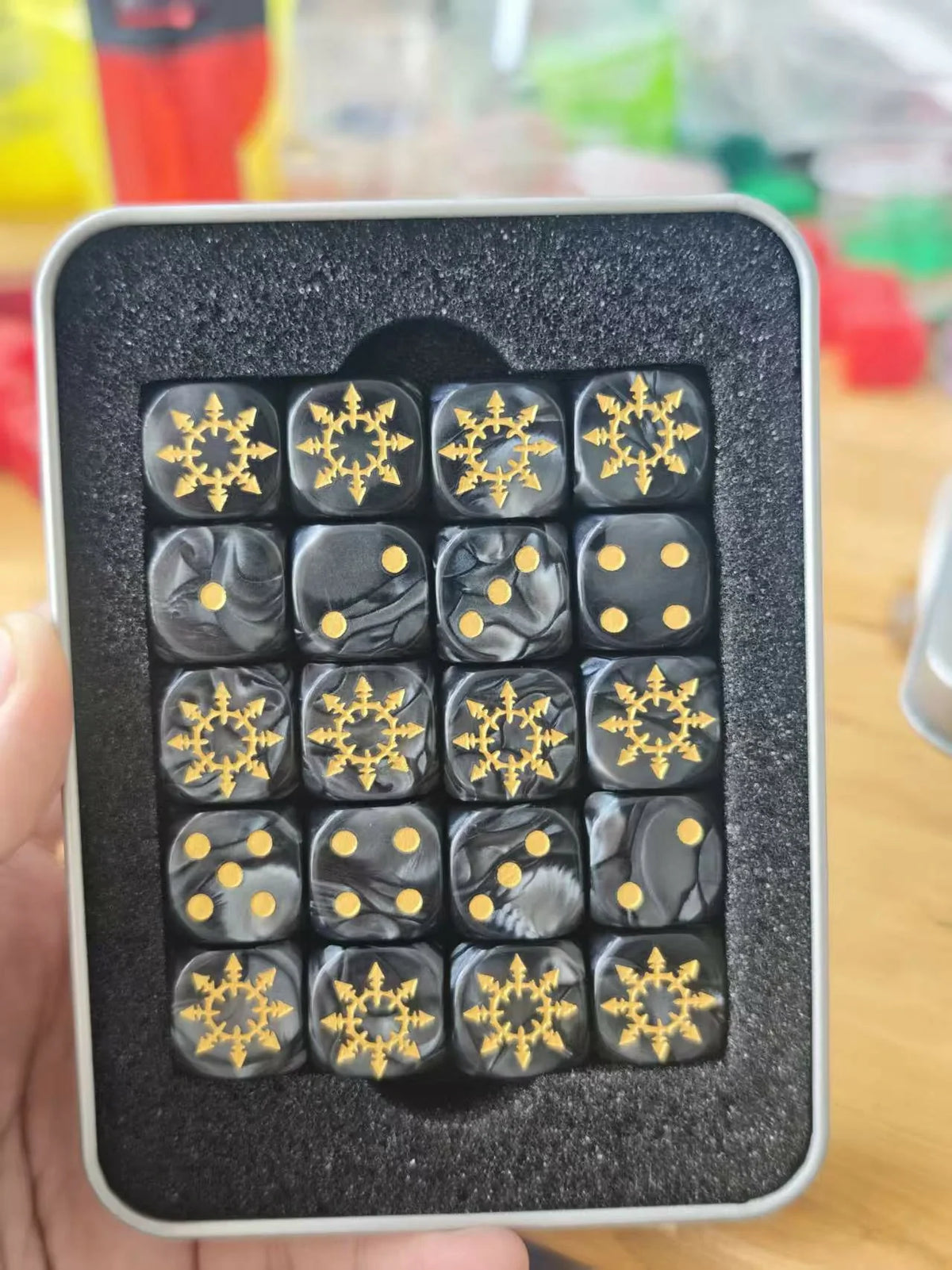 Resin D6 Dice Set – 40k Chaos