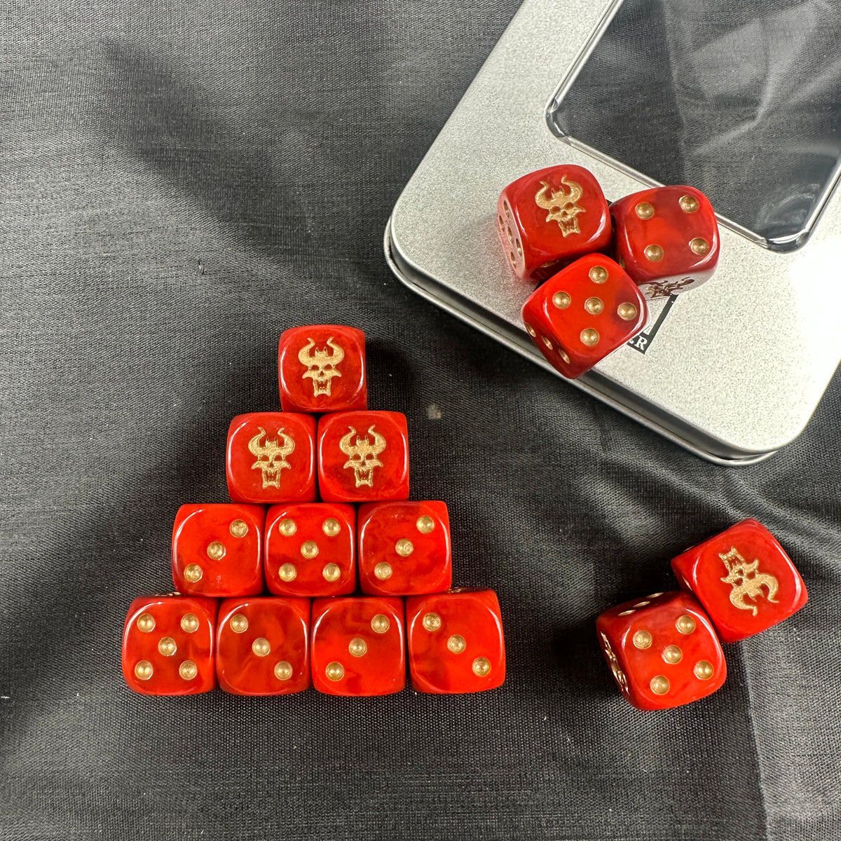 Resin D6 Dice Set – Khorne Marble – alternate product view