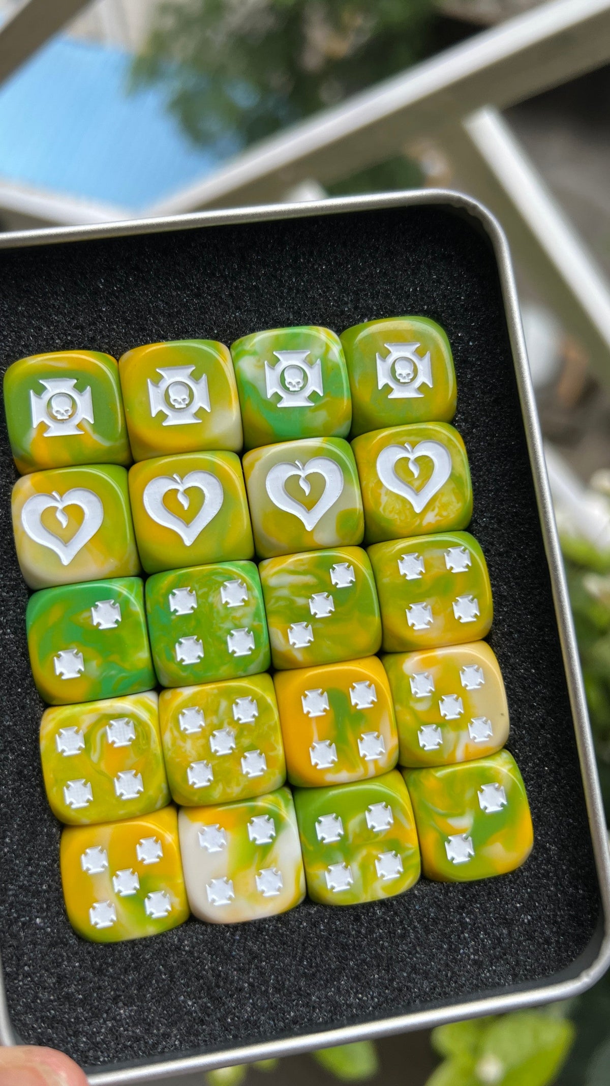 Resin D6 Dice Set – Sororitas Marble – alternate product view
