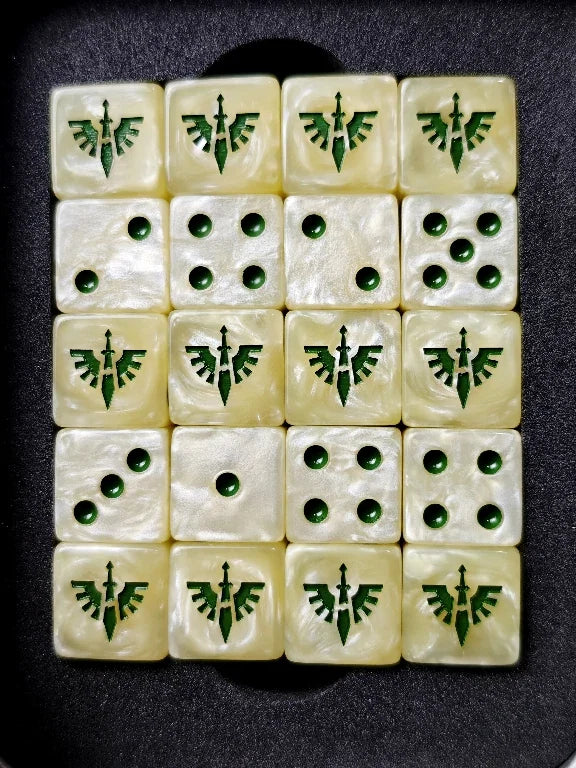 Resin D6 Dice – Square Corner – Warhammer 40K Dark Angels Square-Cornered D6 Dice with Green Pips