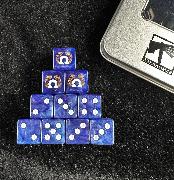 Resin D6 Dice – Ultramarines Themed – Warhammer 40K Ultramarines Blue Acrylic D6 Dice (Set of 10) in a metal tin