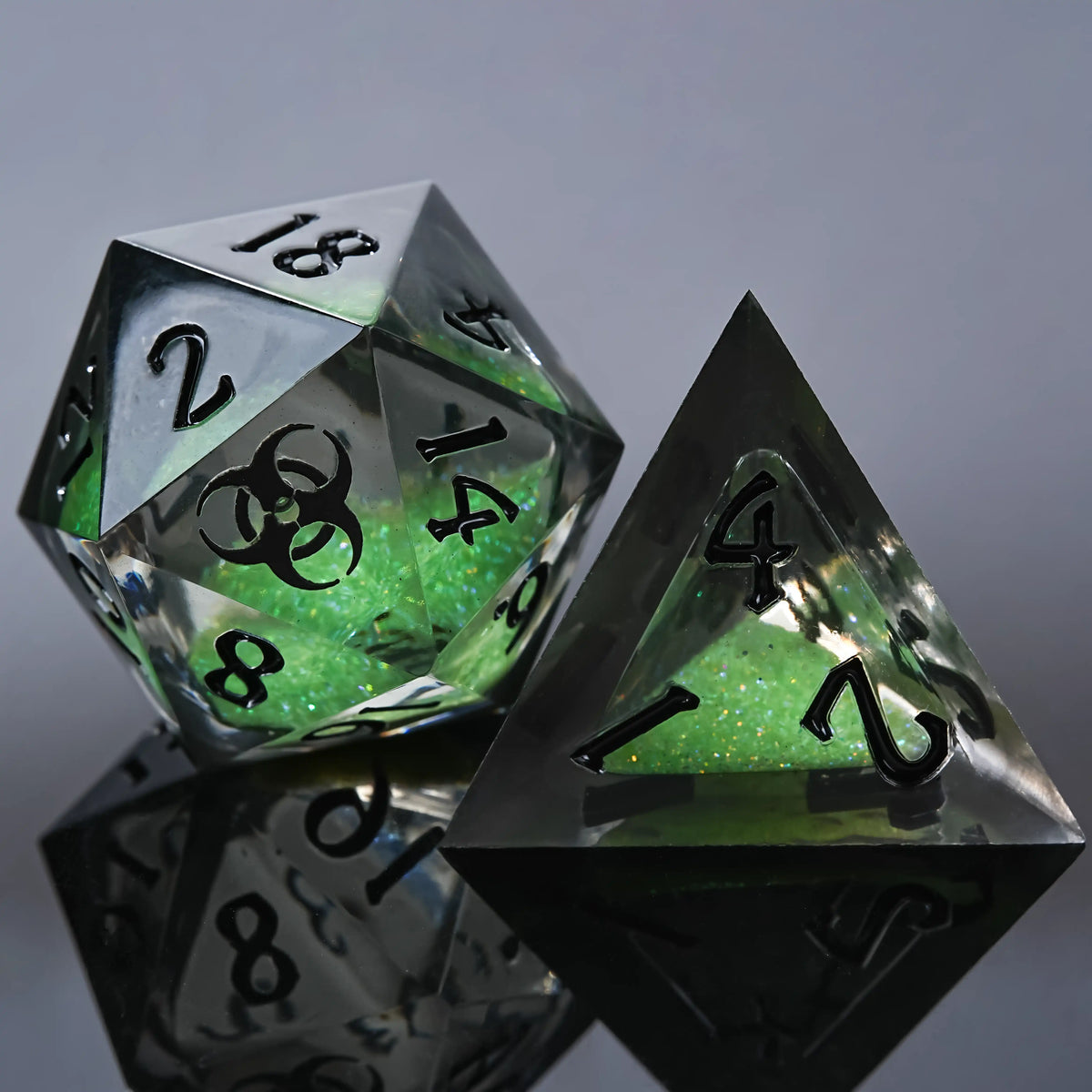 Star Liquid Core Dice Set – Plague Elixir – Kickstarter Dice - Plague Elixir Green Liquid Core Resin DND D20 and D4