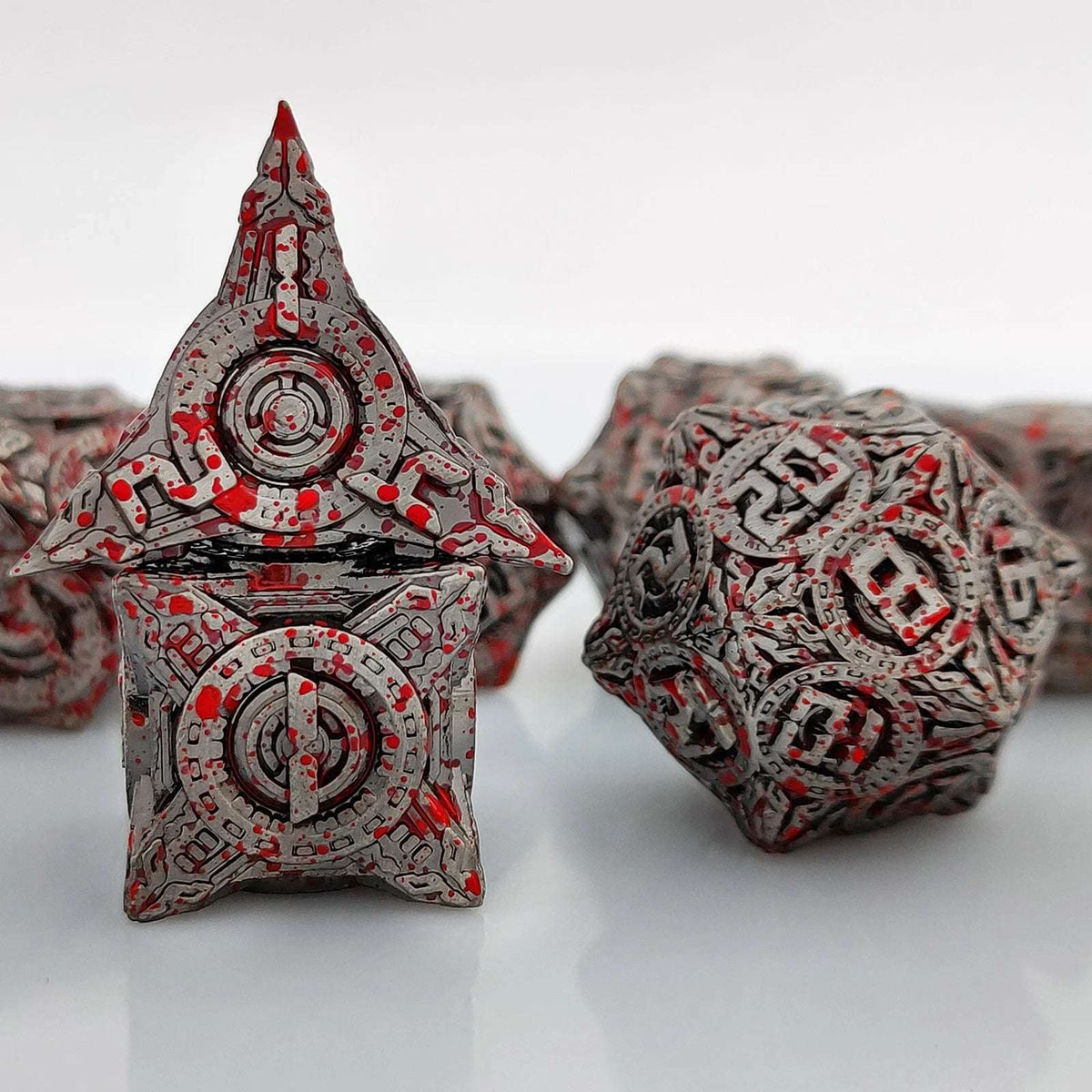 Star Metal DND Dice Set – Wars Bloodstains – UFO mechanical style metal dice set with blood stains