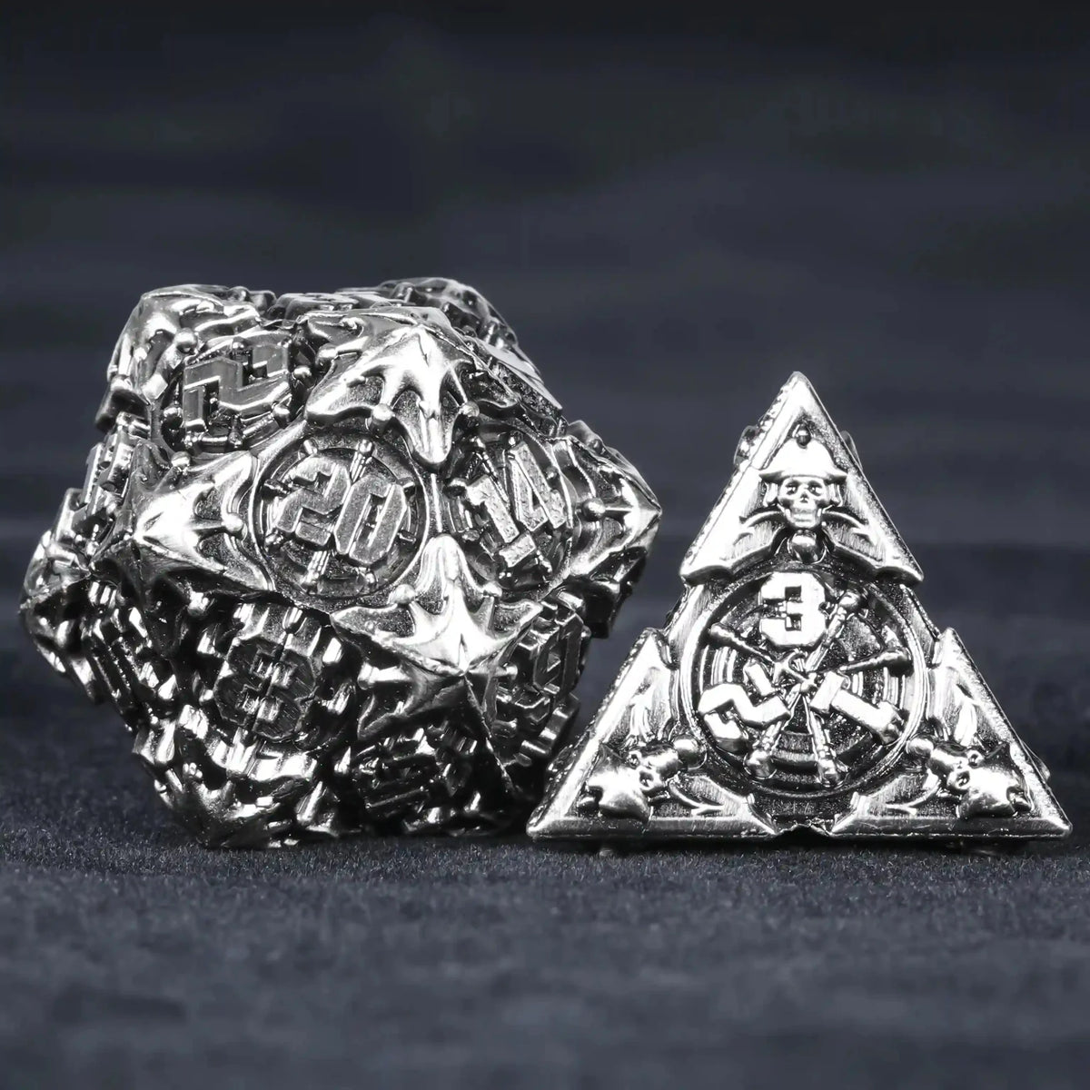Steampunk Metal DND Dice Set – Pirate – Silver Steampunk Pirate Metal DND D20 and D4 Dice