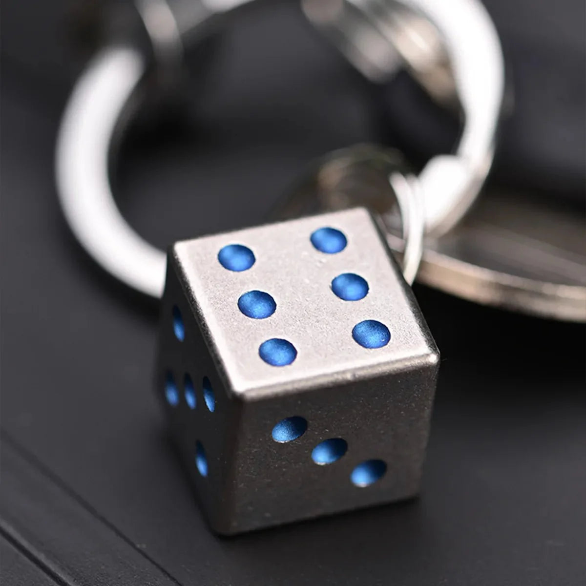 Titanium Alloy Acrylic D6 Dice – DND dice titanium alloy solid D6 dice creative table game dice