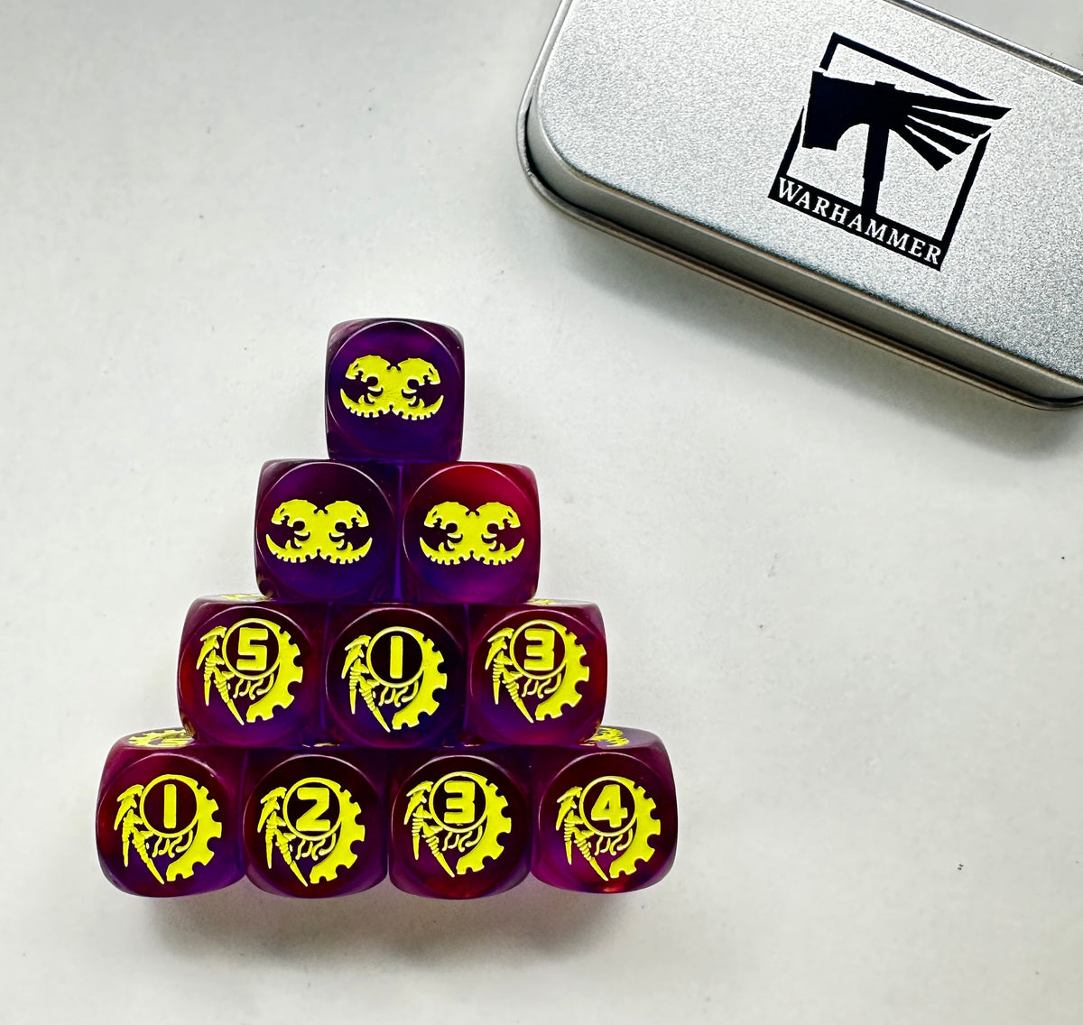 Acrylic D6 Dice – 40k Tyranid – Warhammer 40K Tyranid Purple Transparent Acrylic D6 Dice Set of 10 — Pyramid Stack on