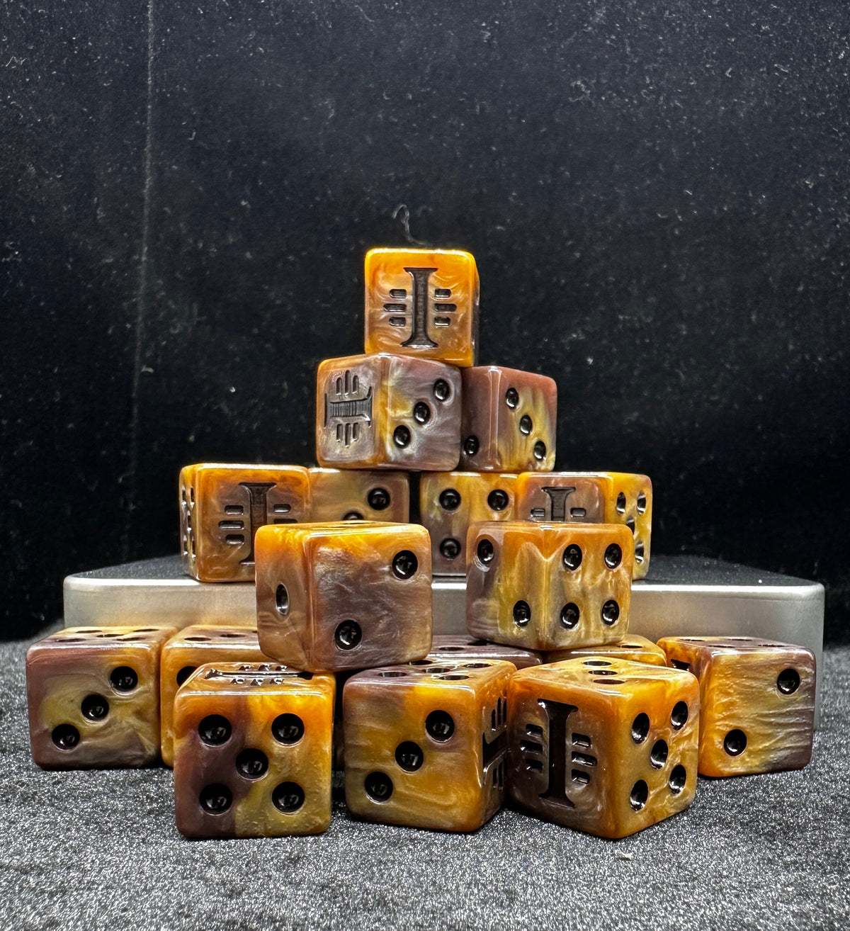 Warhammer Inquisition Acrylic D6 Dice Set – alternate product view