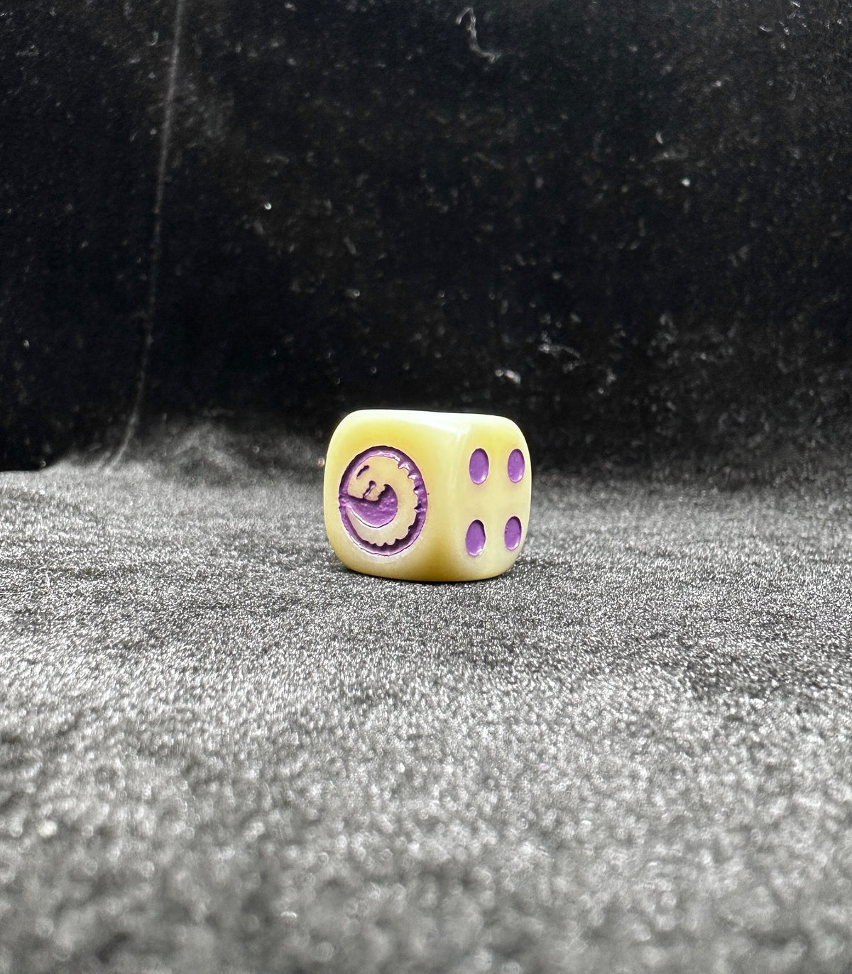 Warhammer Tyranid Acrylic D6 Dice Set – alternate product view